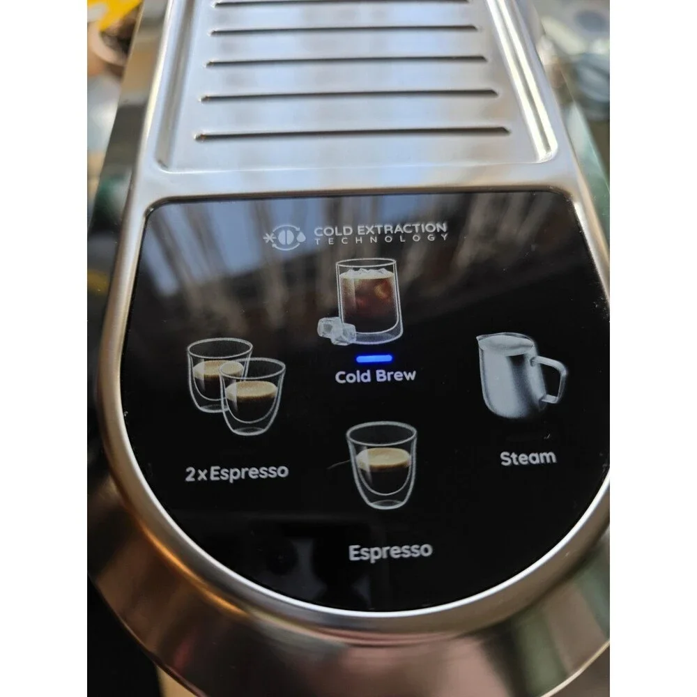 DeLonghi functions steam compact